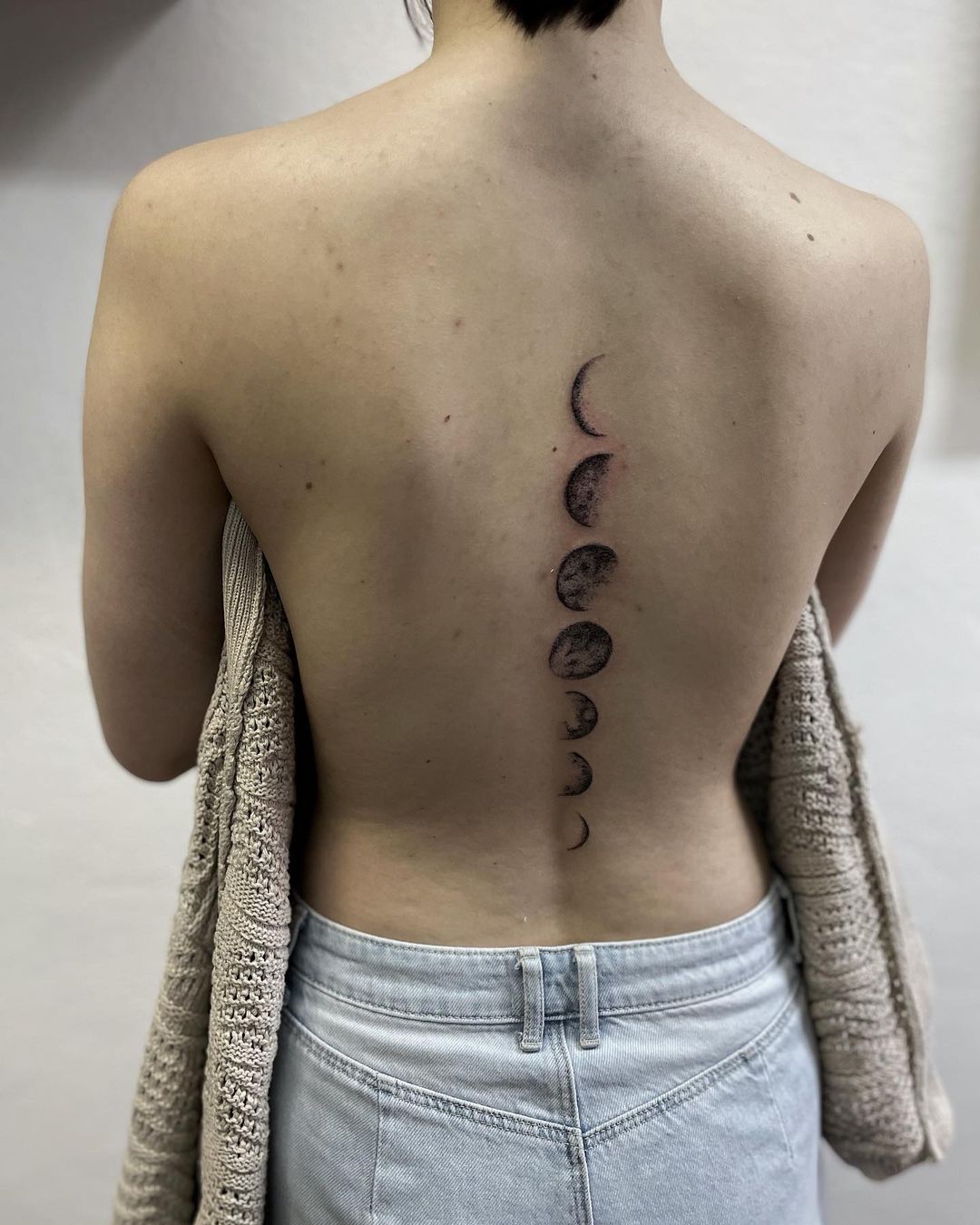 Что означает татуировка луны