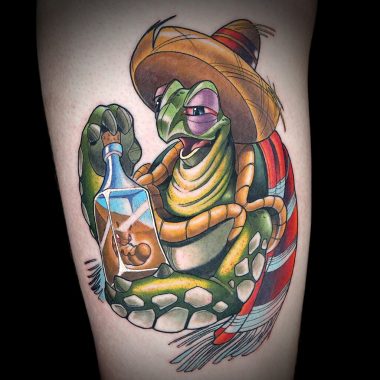 Черепаха мексиканец с бутылкой