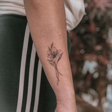 эскиз тату цветок белой лилии | Tattoo Academy